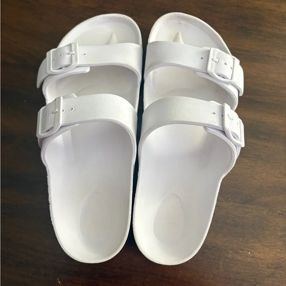 Shade & Shore Womens Sandals Size 8 White Strappy Buckle Beach Pool